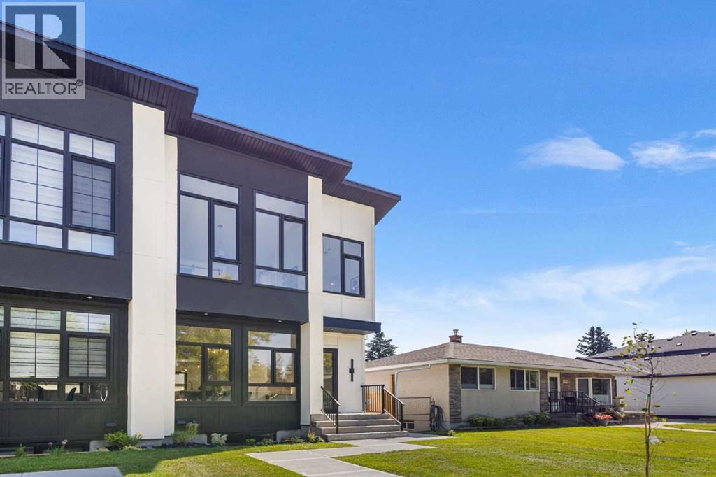 Photo 2 of 3716 44 Street Sw, Calgary AB