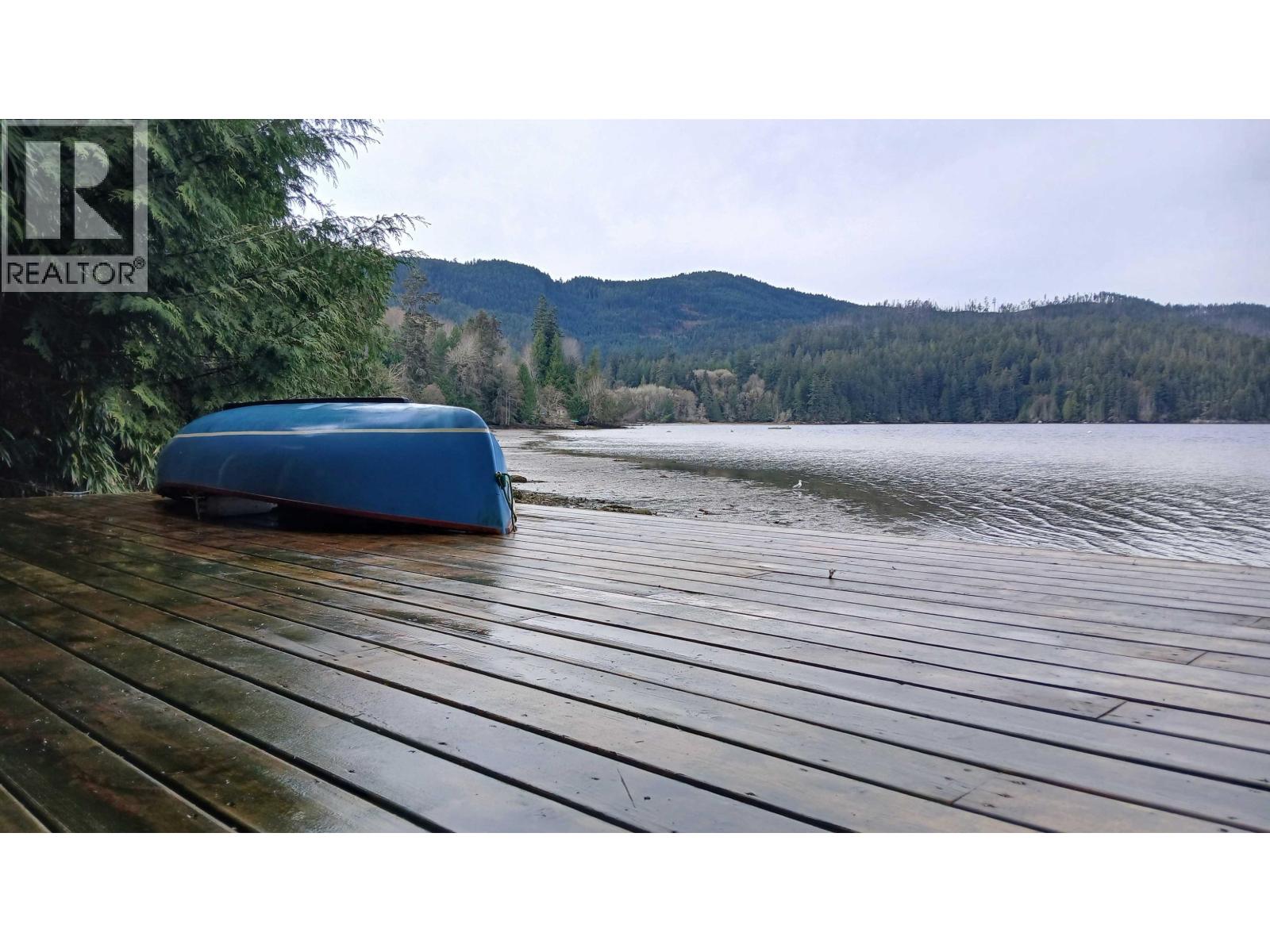 6484 N GALE AVENUE, Sechelt