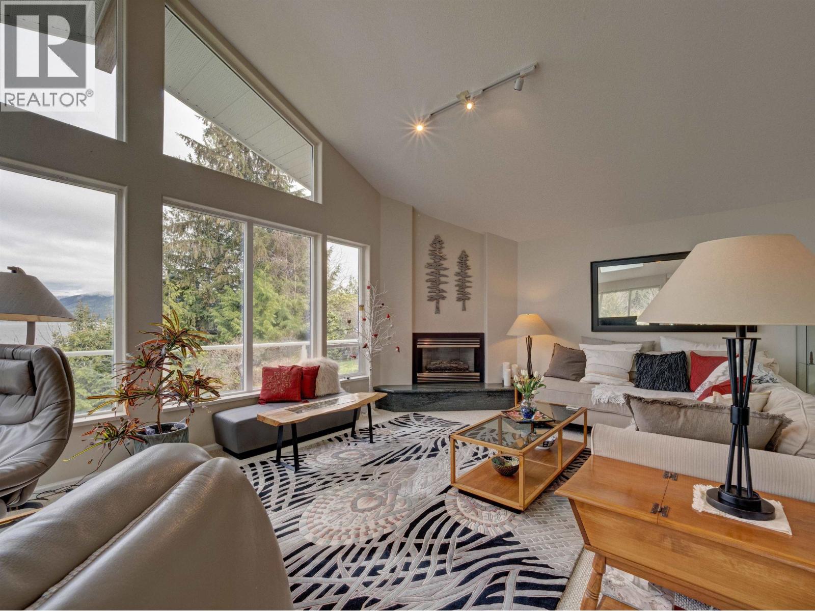 6484 N GALE AVENUE, Sechelt