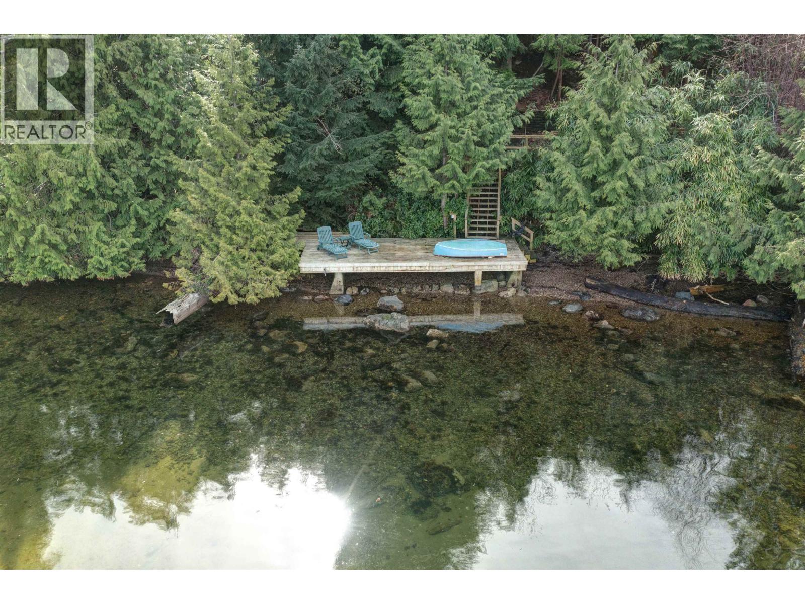 6484 N GALE AVENUE, Sechelt