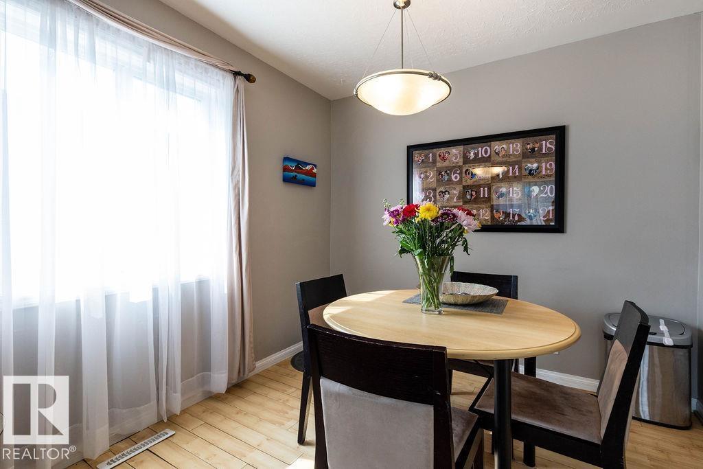 Photo 11 of 8916 148 St Nw, Edmonton AB