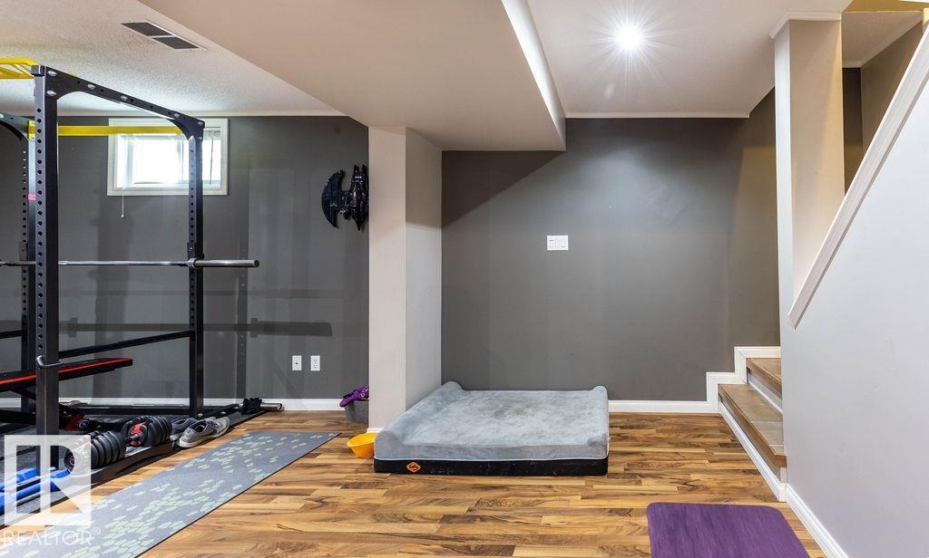Photo 18 of 8916 148 St Nw, Edmonton AB