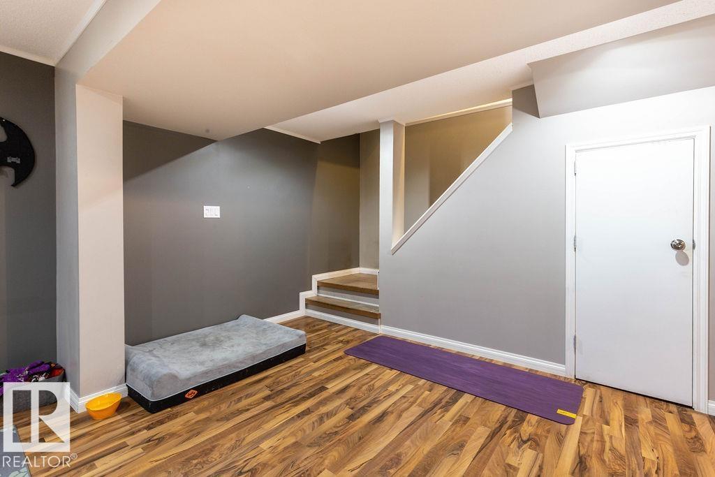 Photo 19 of 8916 148 St Nw, Edmonton AB