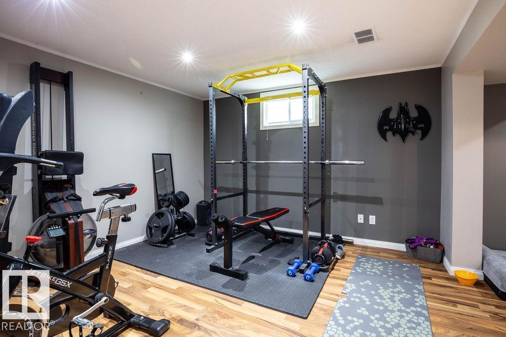 Photo 20 of 8916 148 St Nw, Edmonton AB
