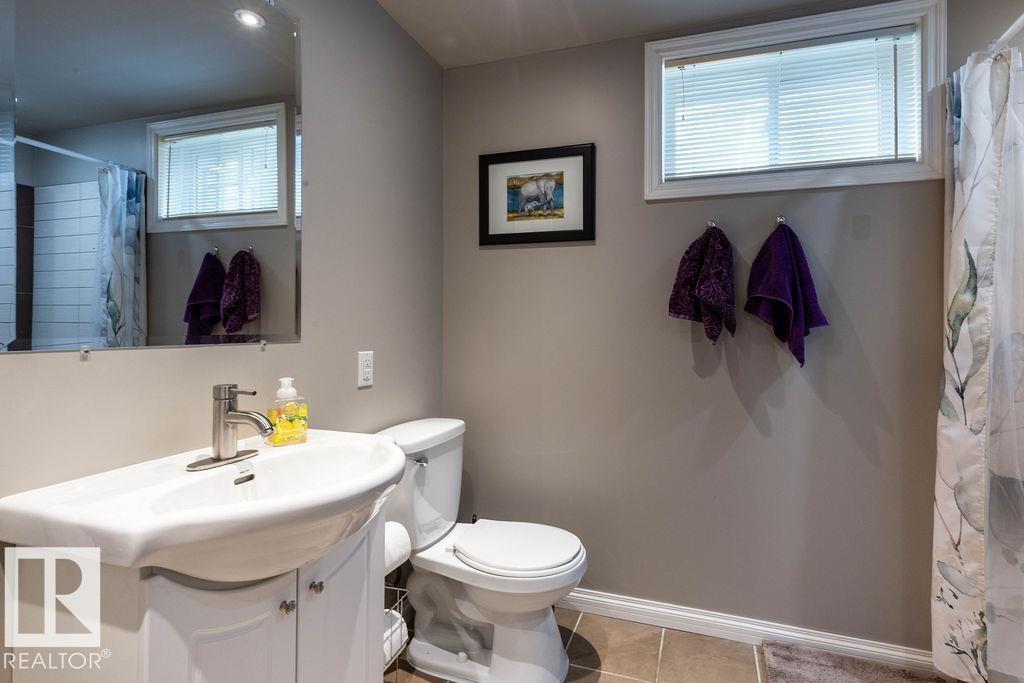 Photo 26 of 8916 148 St Nw, Edmonton AB