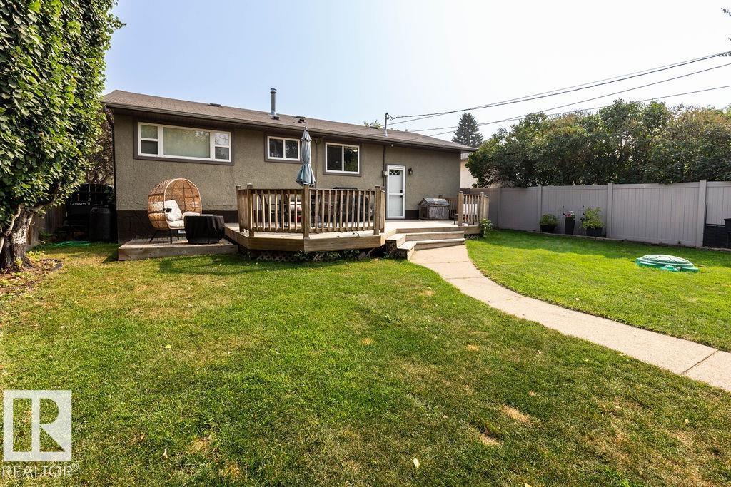 Photo 32 of 8916 148 St Nw, Edmonton AB