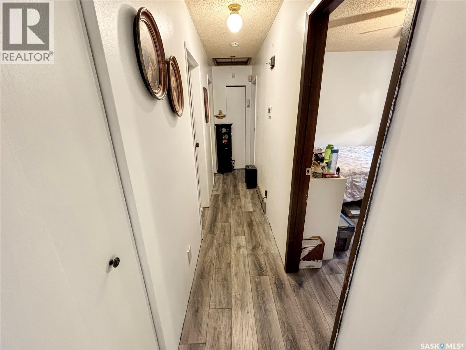 Photo 9 of 170 Whitecap Crescent, Saskatoon SK