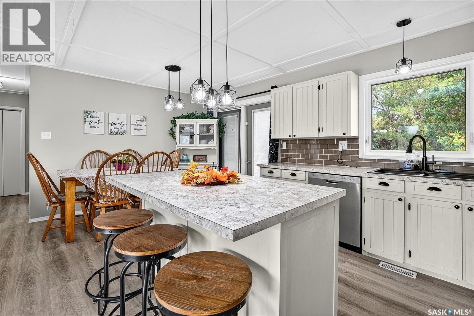 Photo 14 of 1643 Marquis Avenue, Moose Jaw SK
