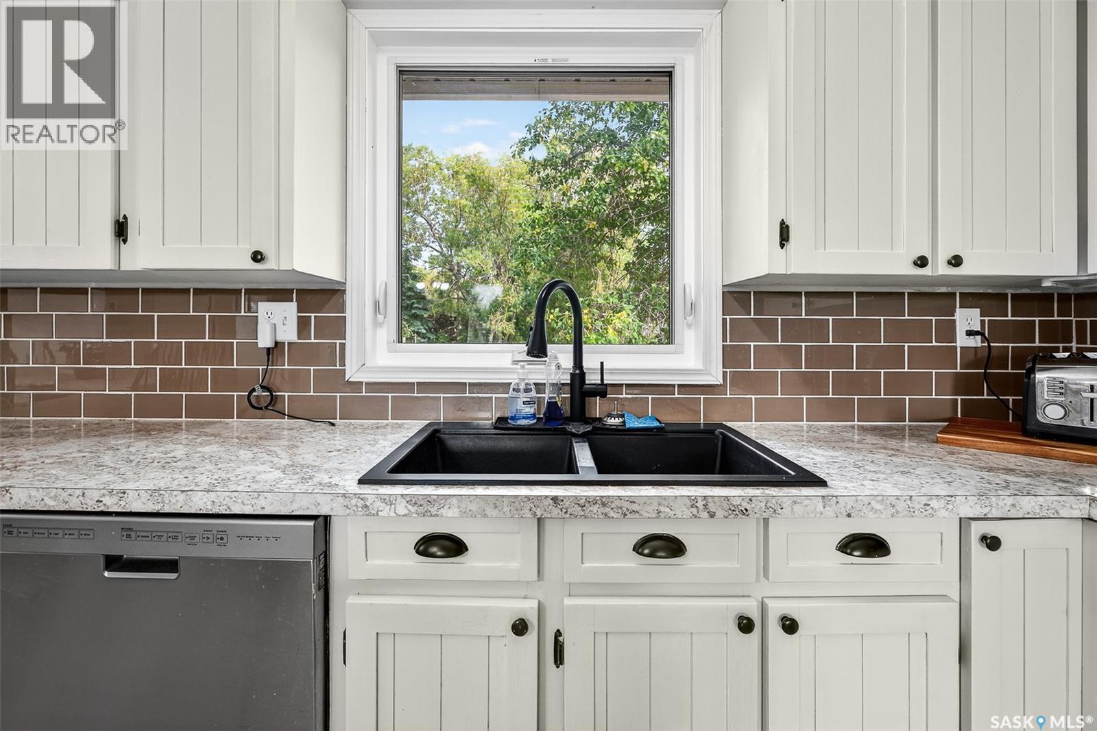 Photo 17 of 1643 Marquis Avenue, Moose Jaw SK
