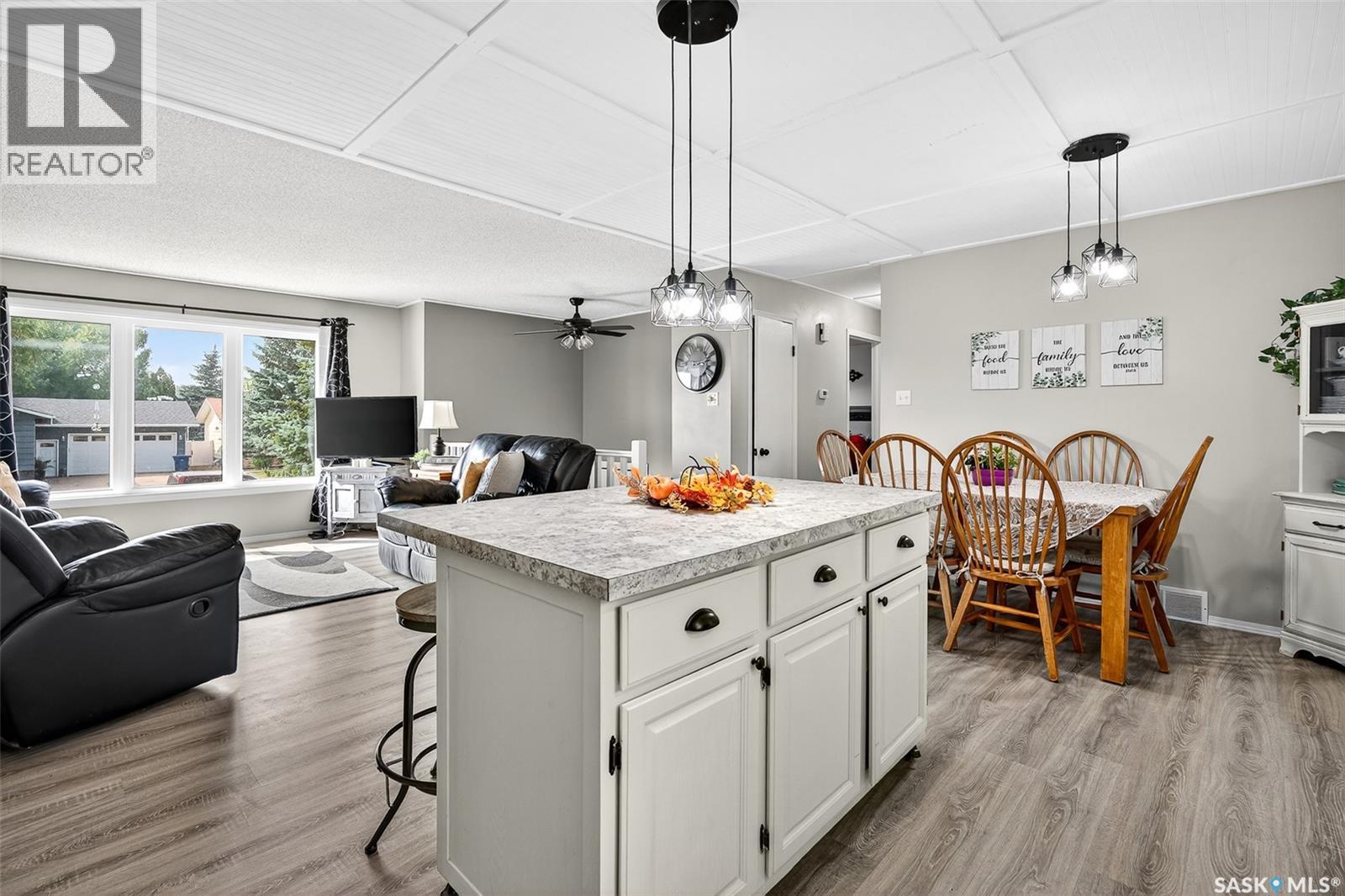 Photo 18 of 1643 Marquis Avenue, Moose Jaw SK