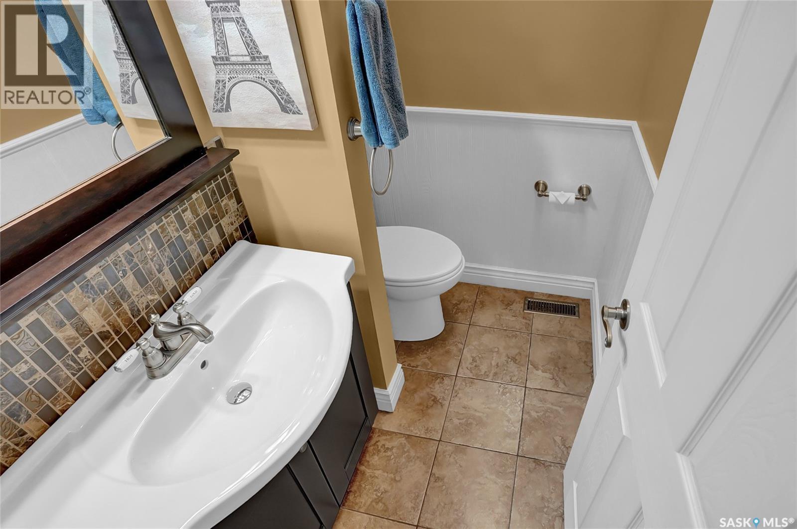 Photo 15 of 2264 Elphinstone Street, Regina SK