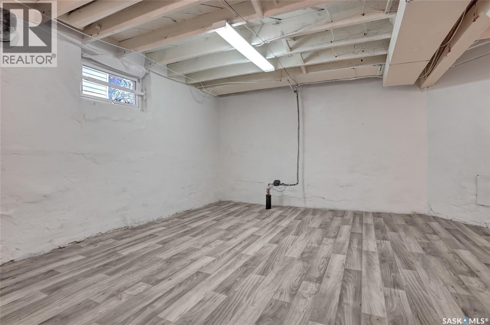 Photo 28 of 2264 Elphinstone Street, Regina SK