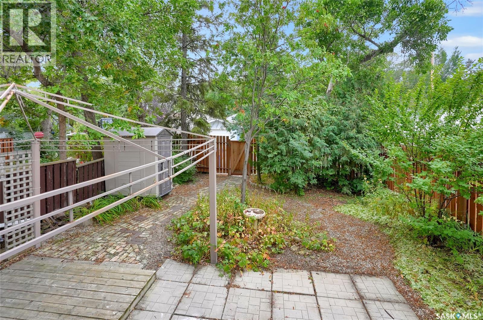 Photo 34 of 2264 Elphinstone Street, Regina SK