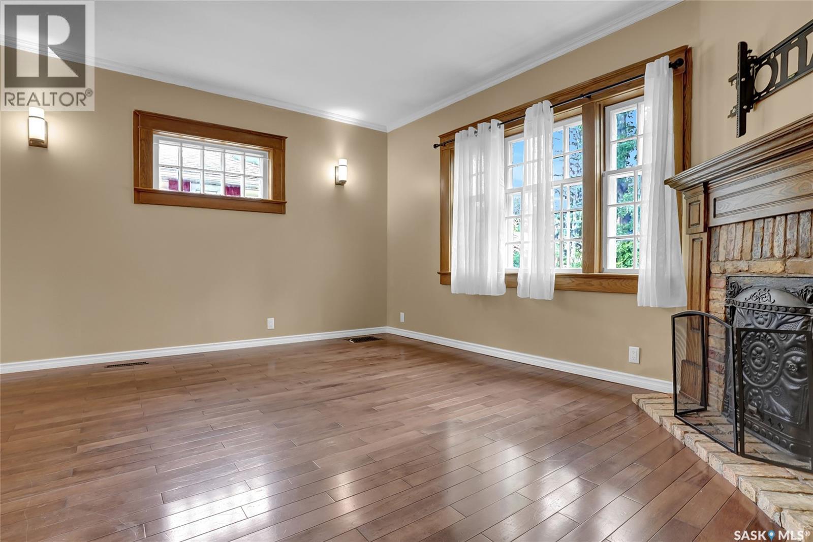 Photo 4 of 2264 Elphinstone Street, Regina SK