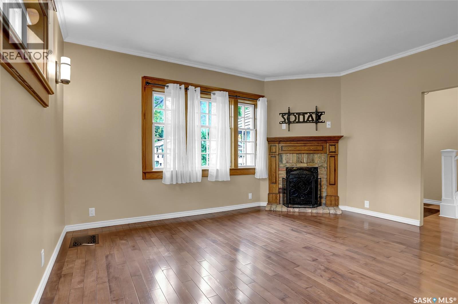 Photo 5 of 2264 Elphinstone Street, Regina SK