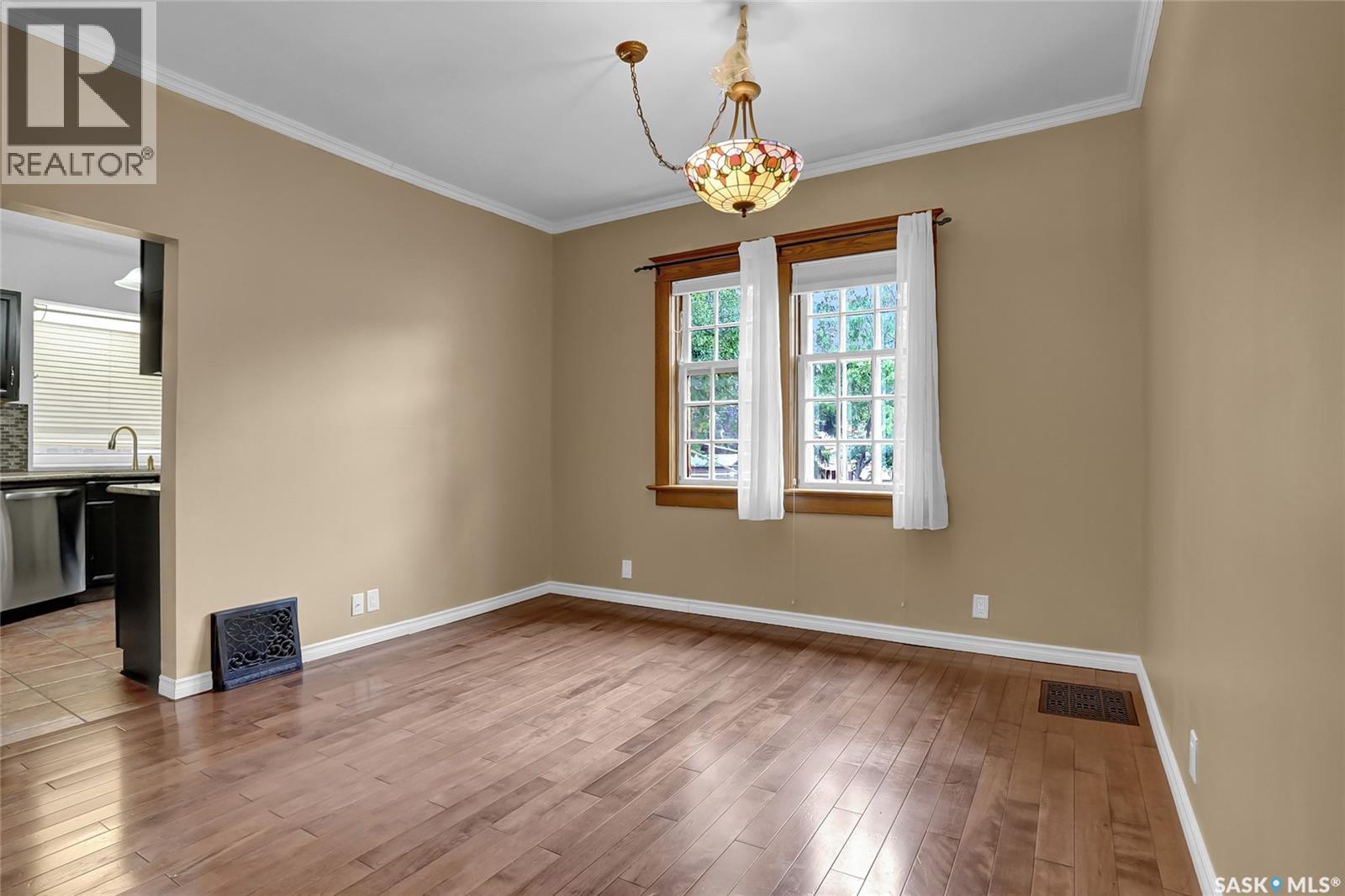 Photo 7 of 2264 Elphinstone Street, Regina SK