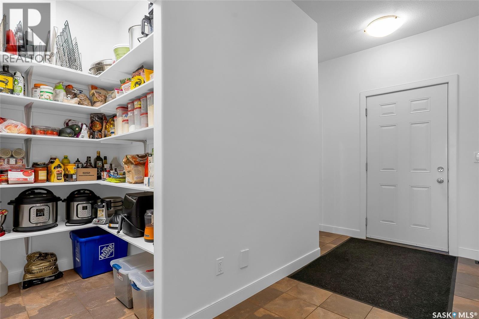 Photo 18 of 622 Thiessen Street, Warman SK