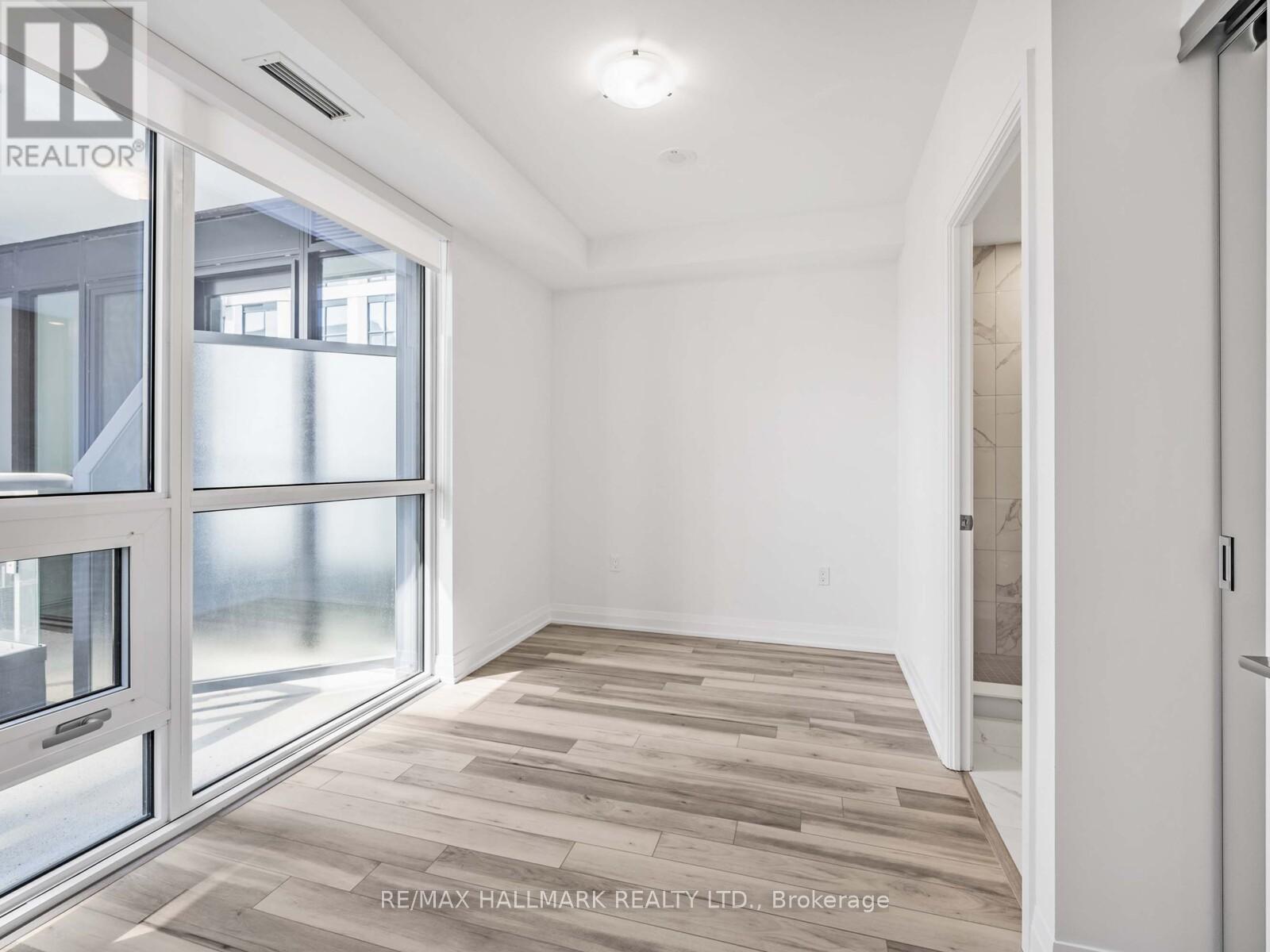Photo 10 of 713 15 Richardson Street, Toronto ON