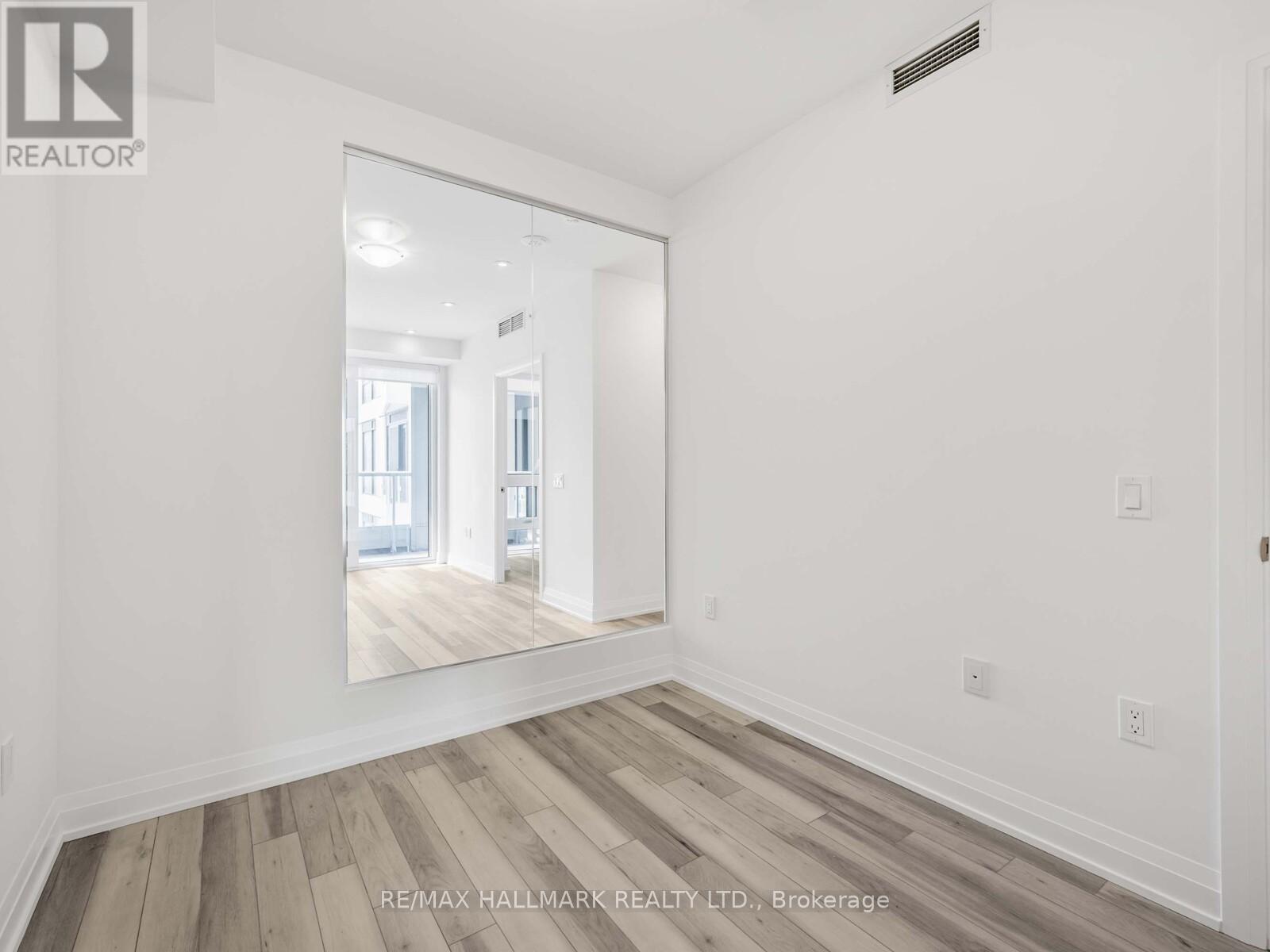 Photo 14 of 713 15 Richardson Street, Toronto ON