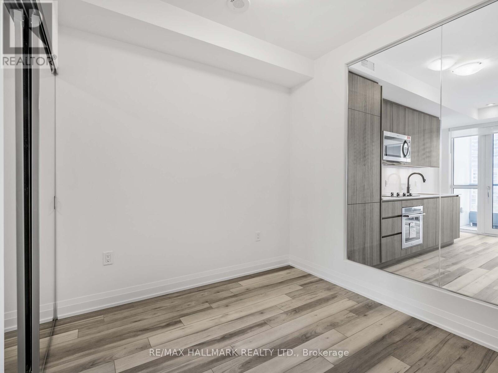 Photo 13 of 713 15 Richardson Street, Toronto ON