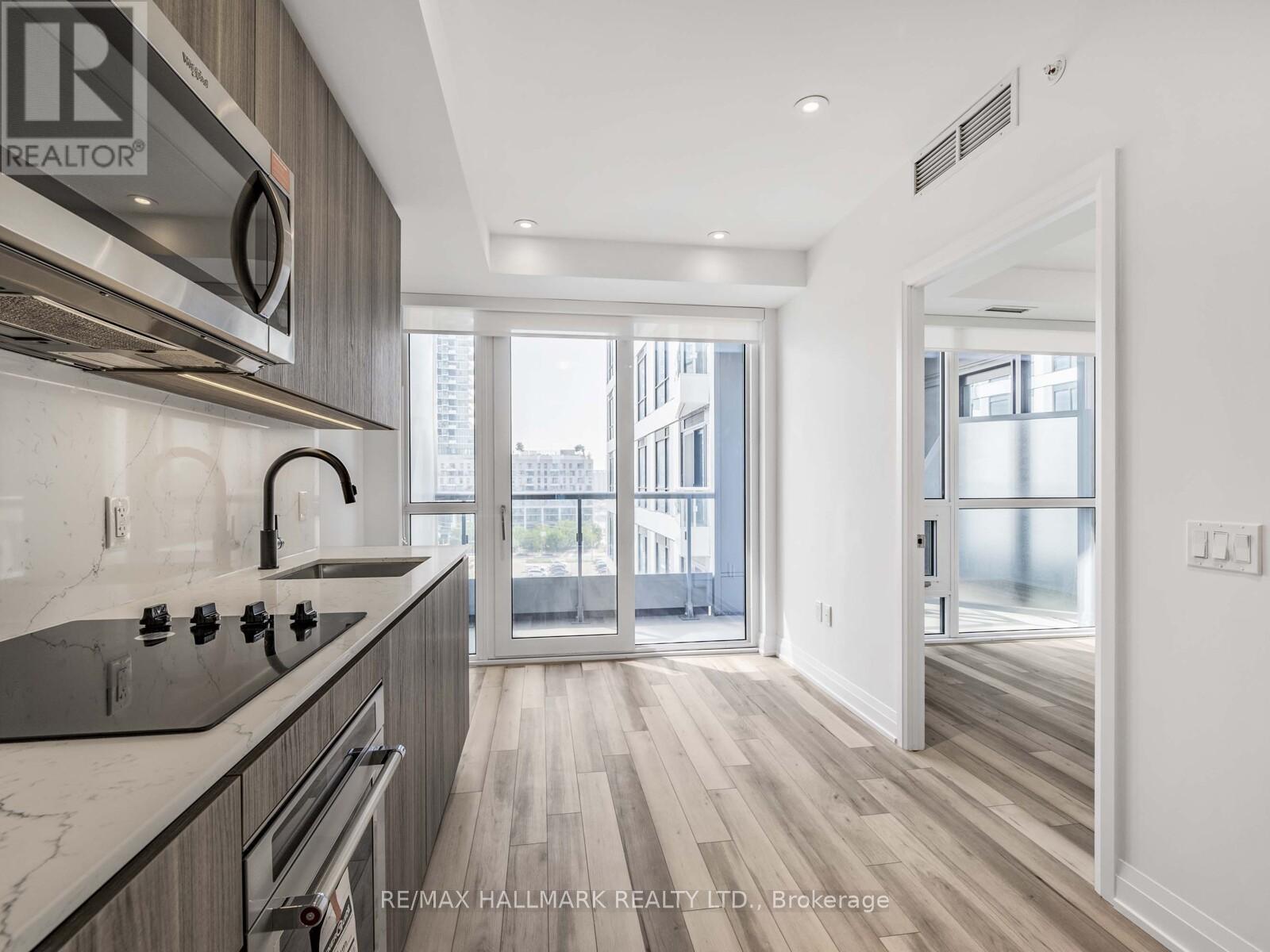 Photo 3 of 713 15 Richardson Street, Toronto ON