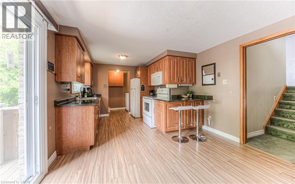 Photo 12 of 82 Roseneath Crescent, Kitchener ON