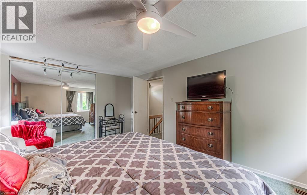 Photo 23 of 82 Roseneath Crescent, Kitchener ON