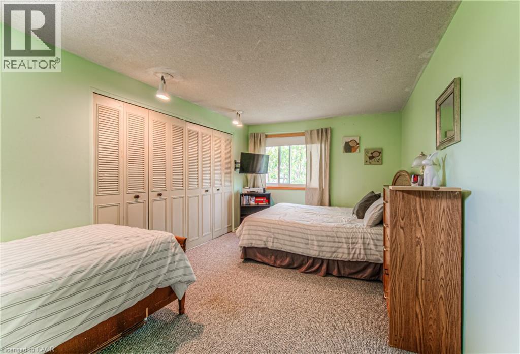 Photo 28 of 82 Roseneath Crescent, Kitchener ON