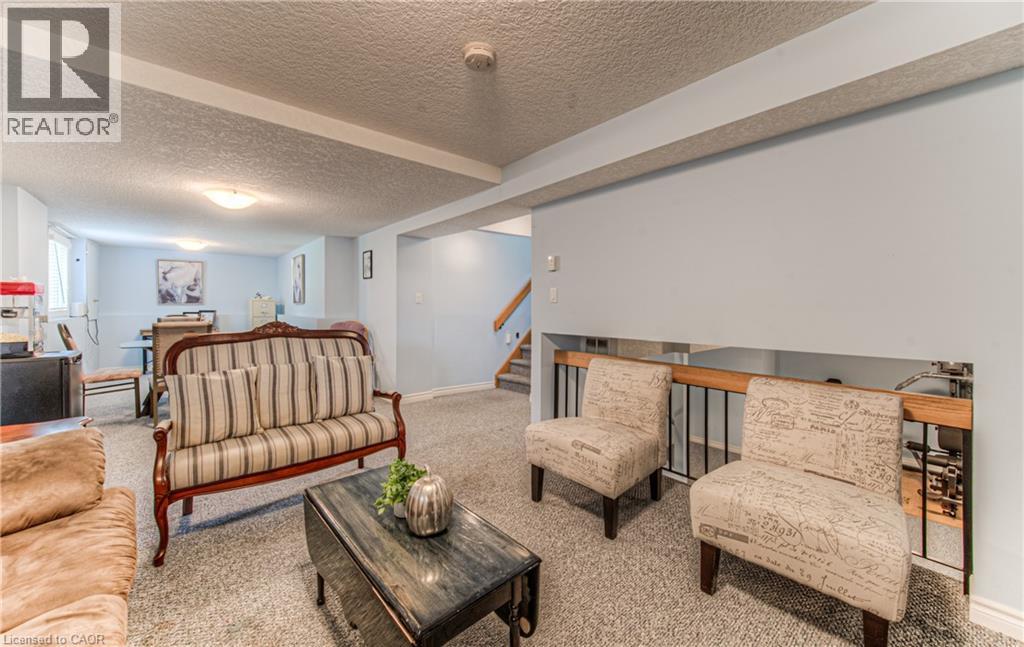 Photo 31 of 82 Roseneath Crescent, Kitchener ON