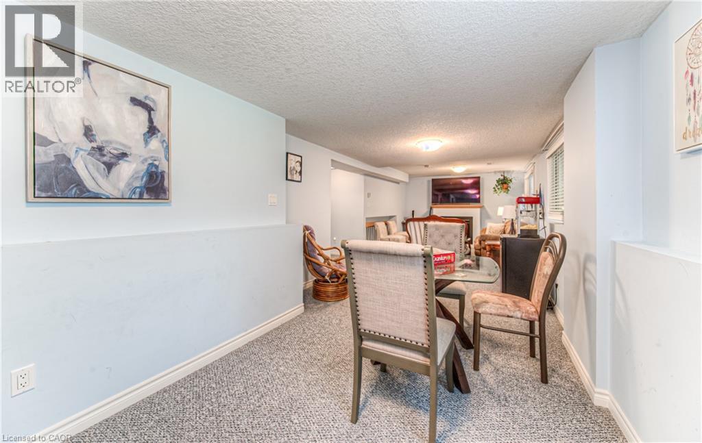 Photo 34 of 82 Roseneath Crescent, Kitchener ON