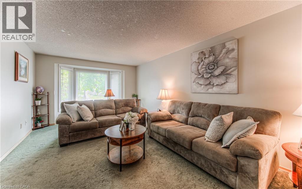 Photo 9 of 82 Roseneath Crescent, Kitchener ON