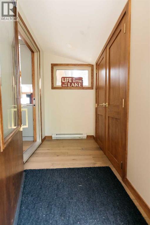 Photo 3 of 391 Birchcliff Road, Birchcliff AB