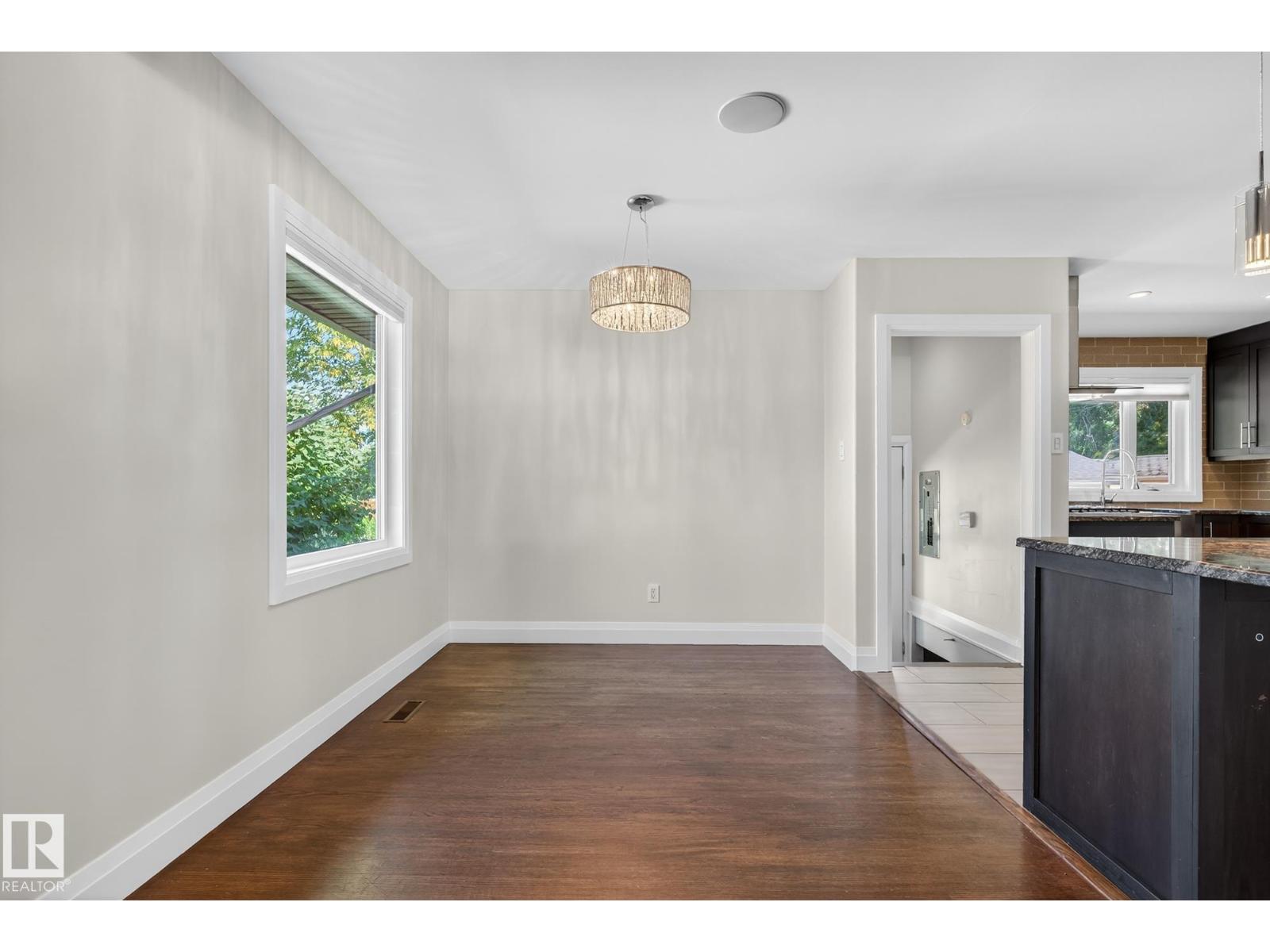 Photo 10 of 7228 96 B Av Nw, Edmonton AB