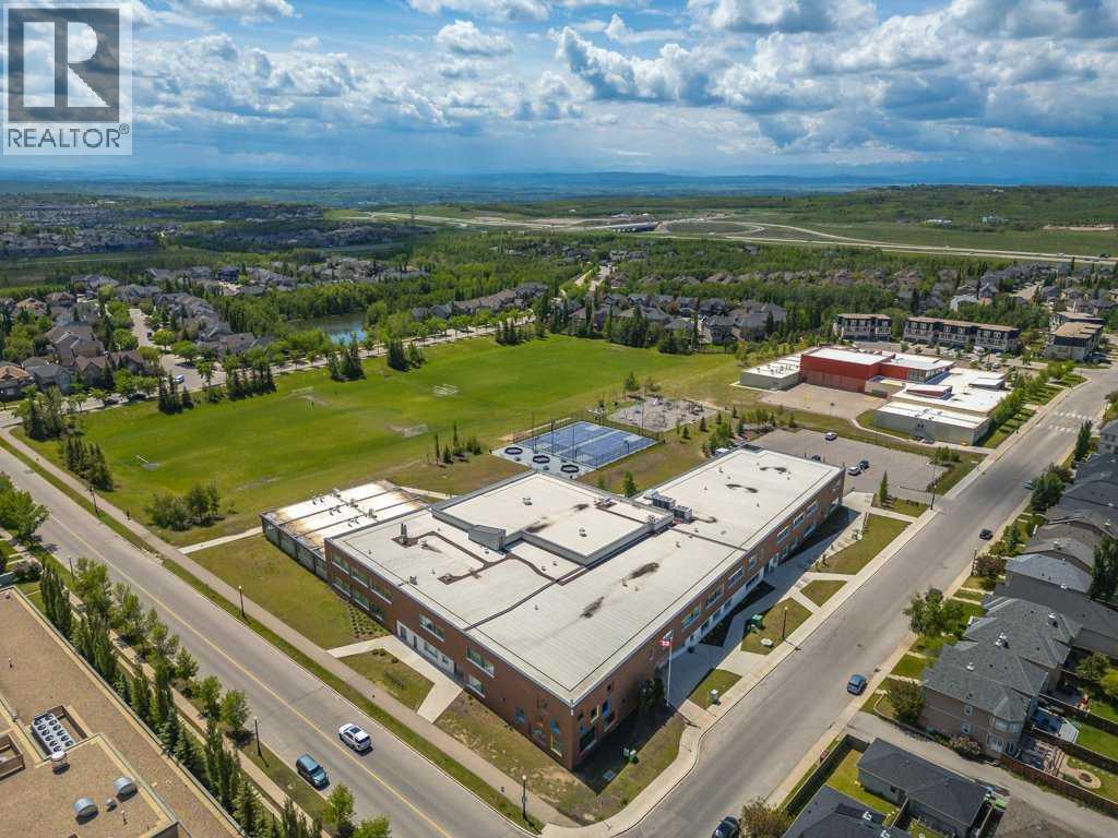 Photo 41 of 32 Wentworth Common Sw, Calgary AB