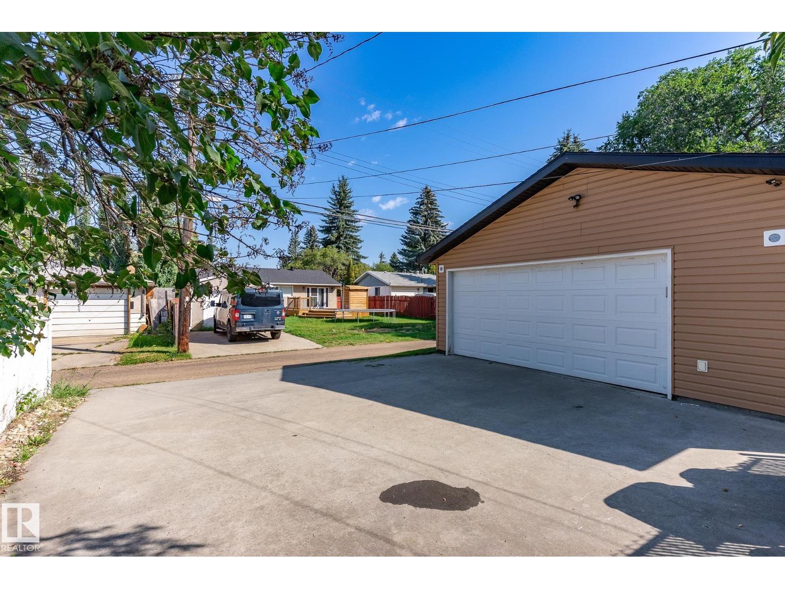 Photo 47 of 7228 96 B Av Nw, Edmonton AB