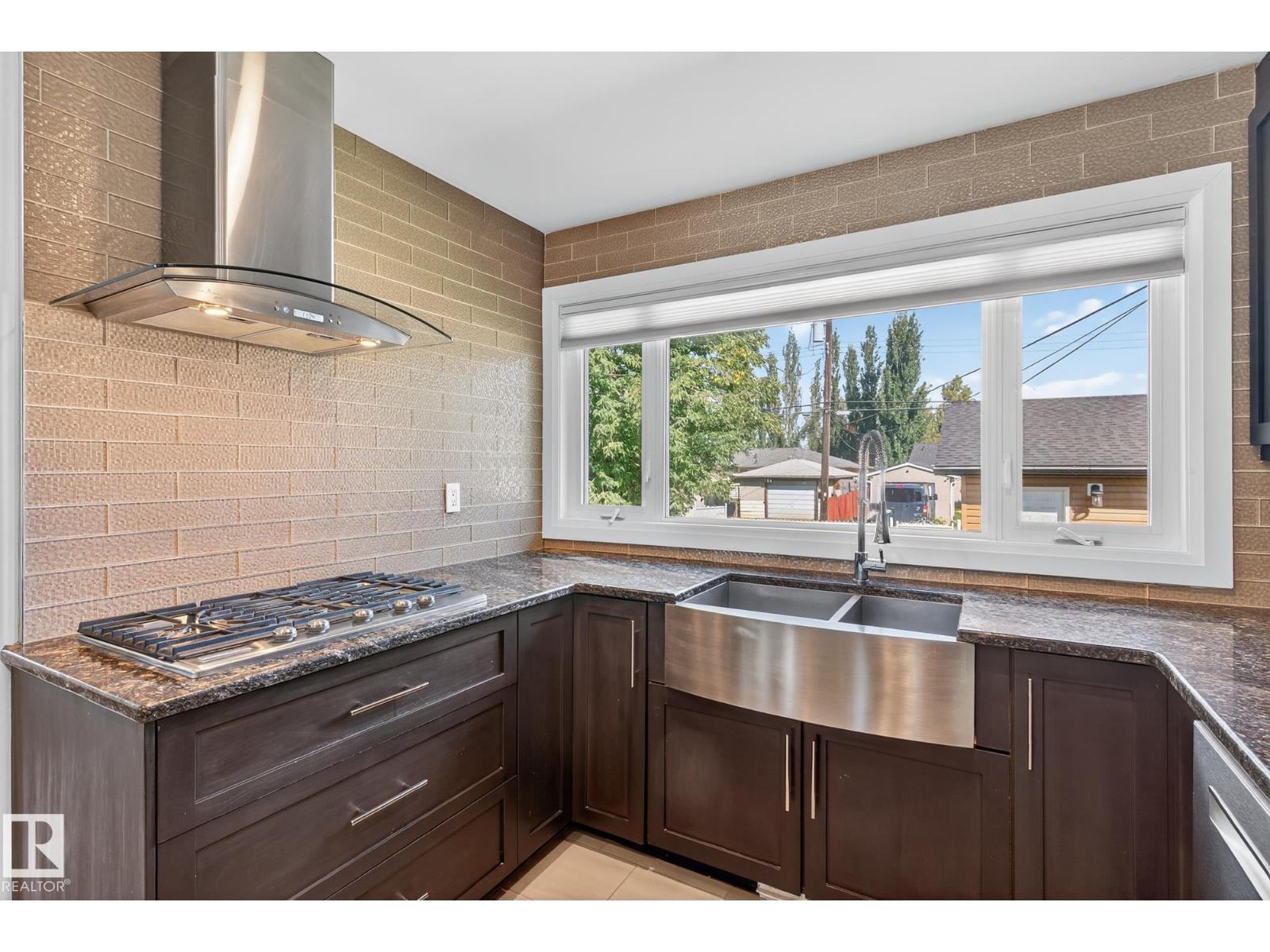 Photo 15 of 7228 96 B Av Nw, Edmonton AB
