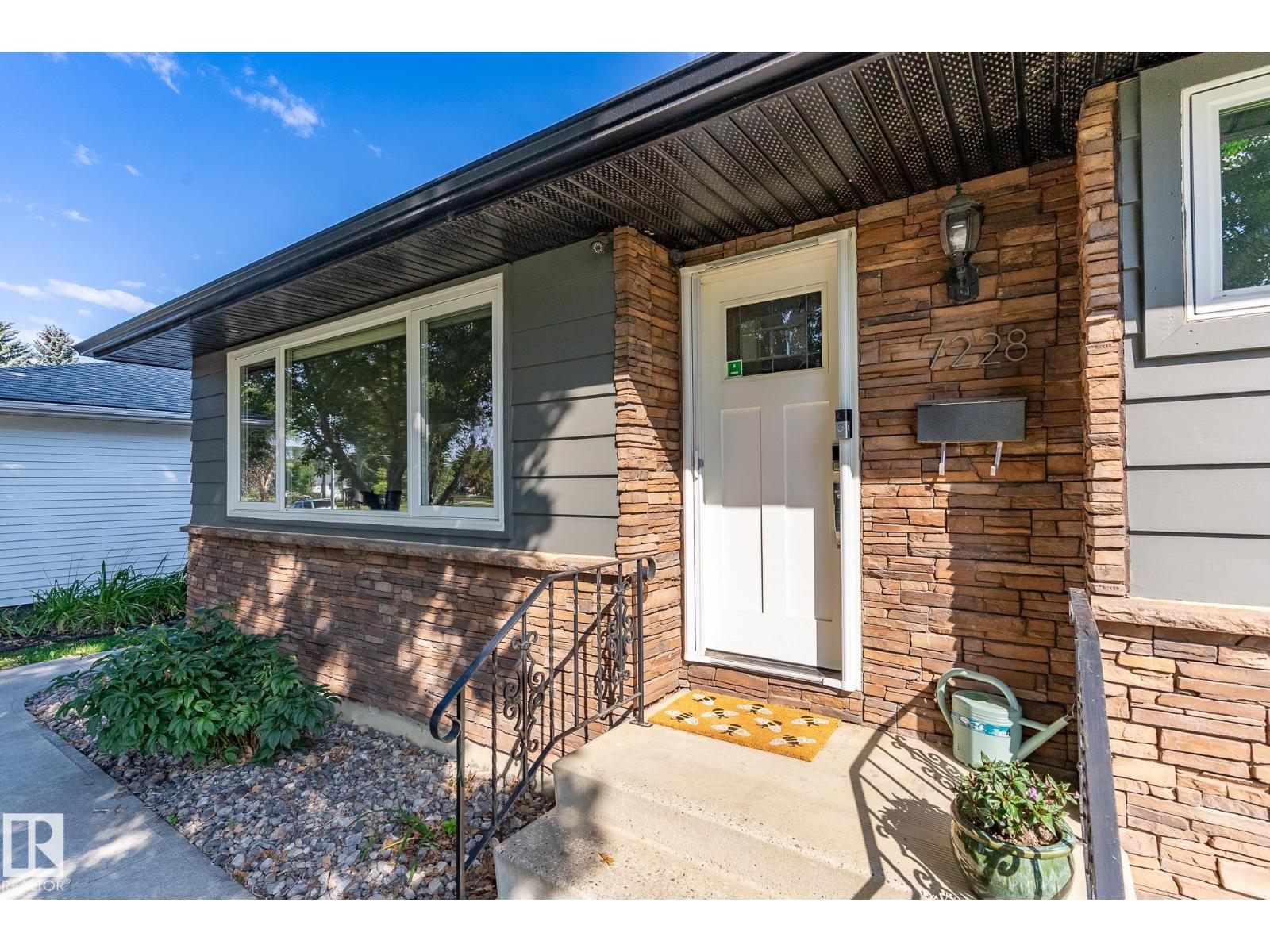 Photo 2 of 7228 96 B Av Nw, Edmonton AB