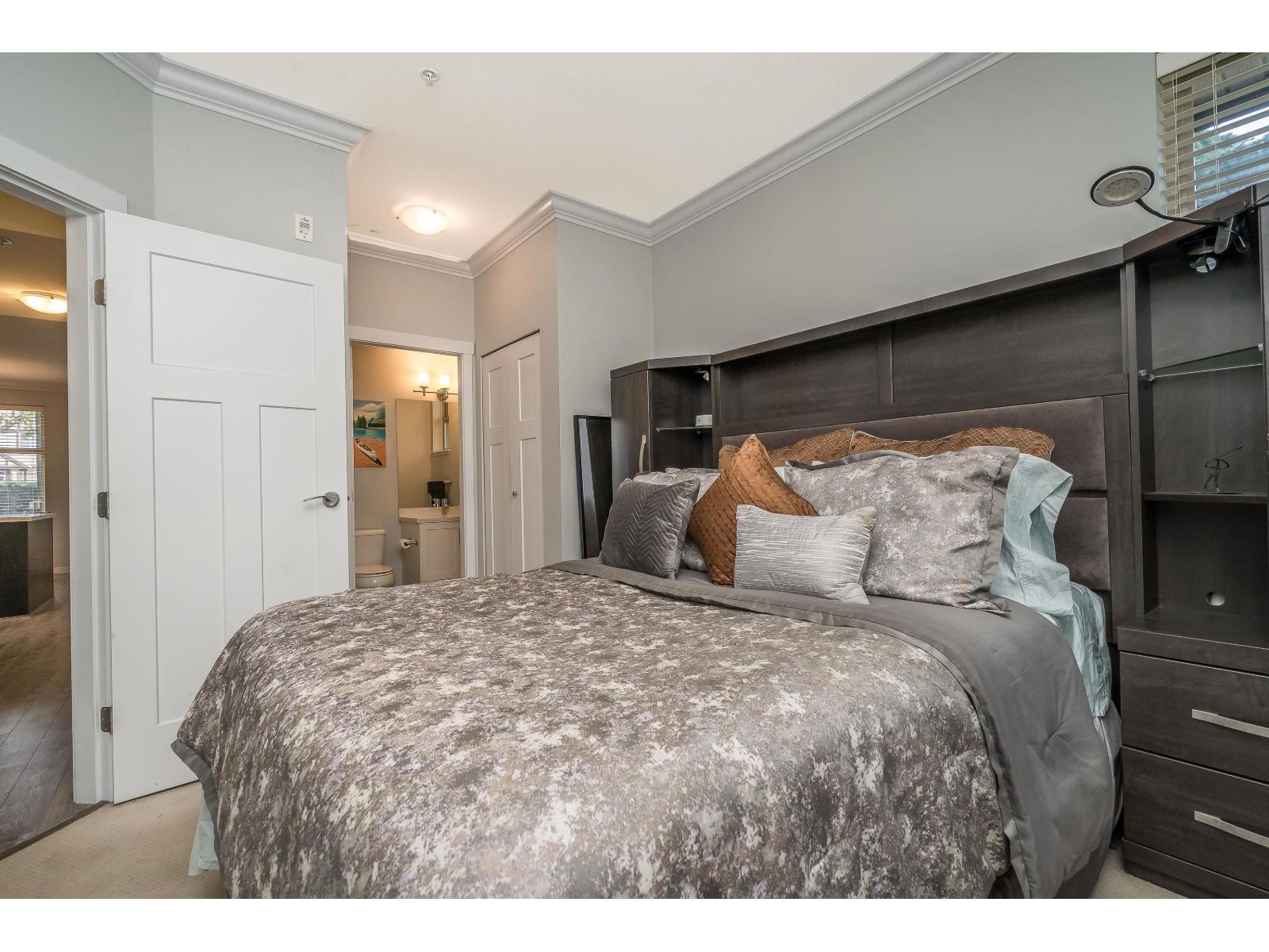 105 6706 192 ST DIVERSION, Surrey