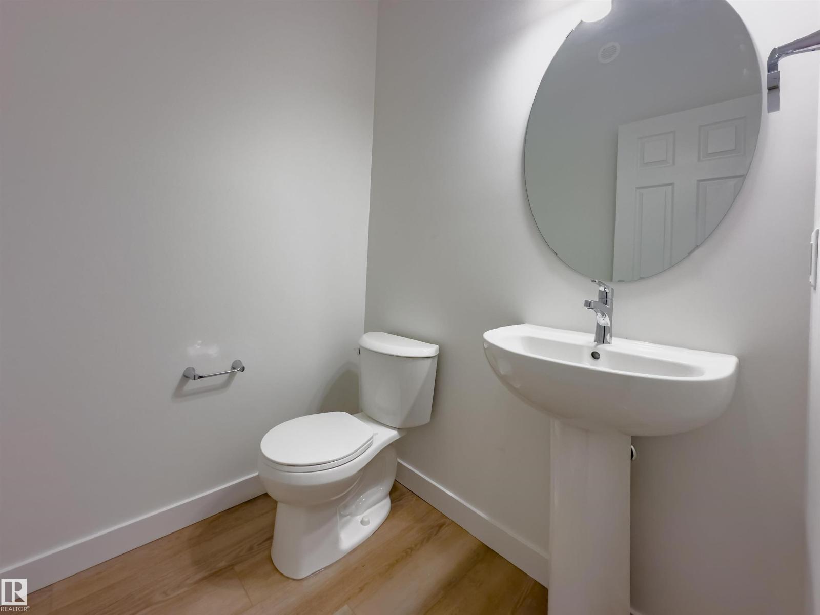 Photo 14 of 2128 210 St Nw, Edmonton AB
