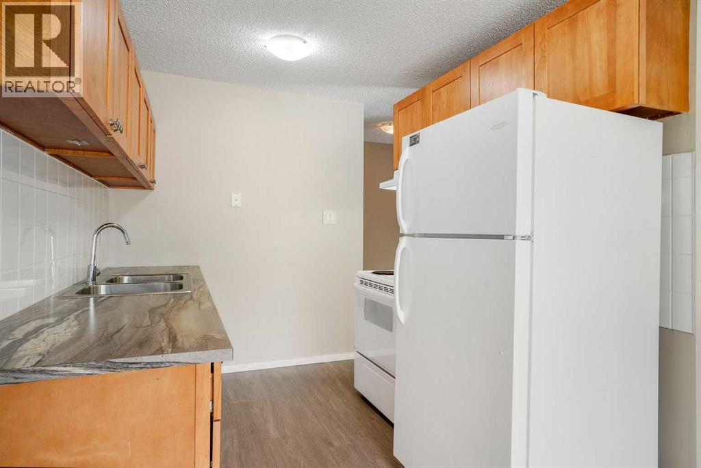 Photo 12 of 1123 Mckinnon Drive Ne, Calgary AB