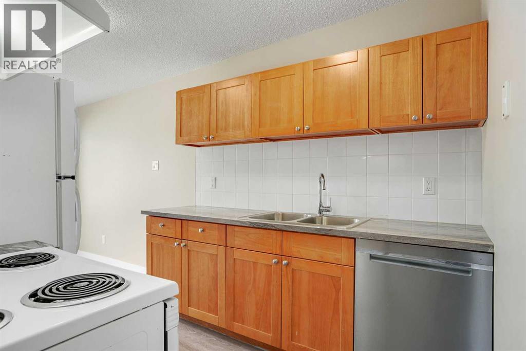 Photo 13 of 1123 Mckinnon Drive Ne, Calgary AB