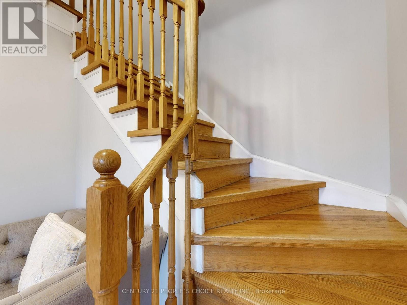 Photo 19 of 5998 Gant Crescent, Mississauga ON