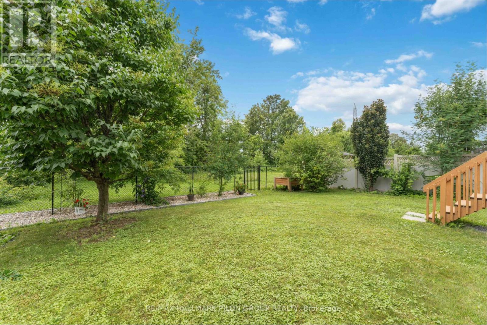 Photo 16 of 188 Whispering Winds Way, Ottawa ON