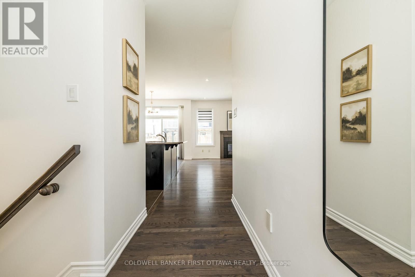 Photo 3 of 170 Flowing Creek Circle, Ottawa ON