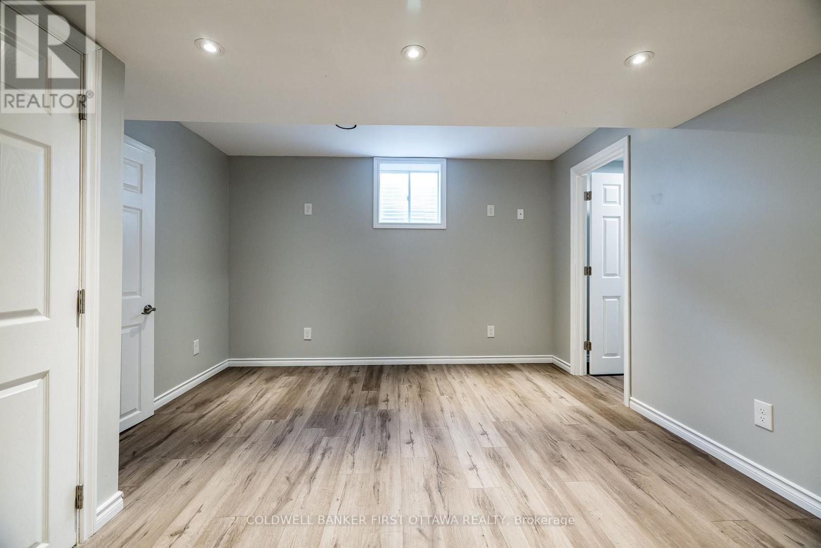 Photo 31 of 170 Flowing Creek Circle, Ottawa ON