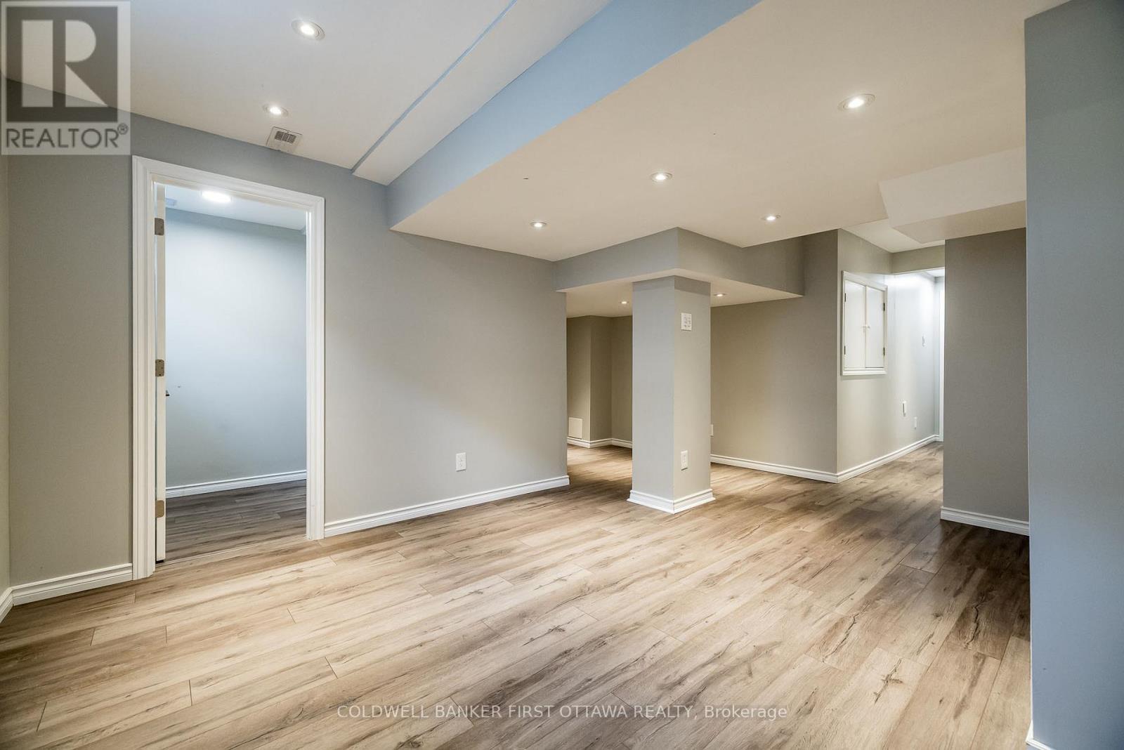 Photo 32 of 170 Flowing Creek Circle, Ottawa ON