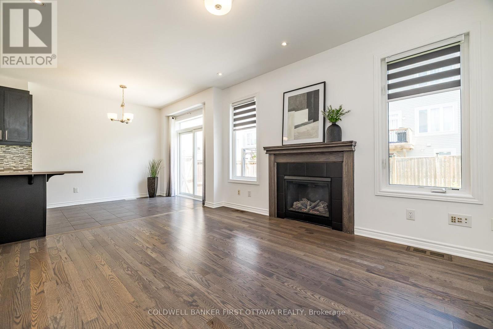 Photo 7 of 170 Flowing Creek Circle, Ottawa ON