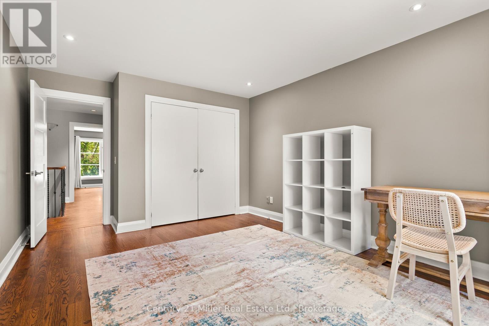 Photo 25 of 412 Maple Grove Drive, Oakville ON