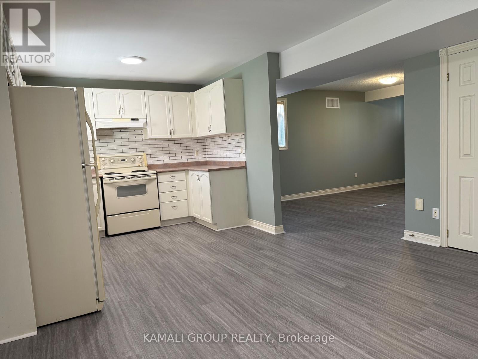 Photo 4 of Bsmt 73 Silver Maple Crescent, Barrie ON