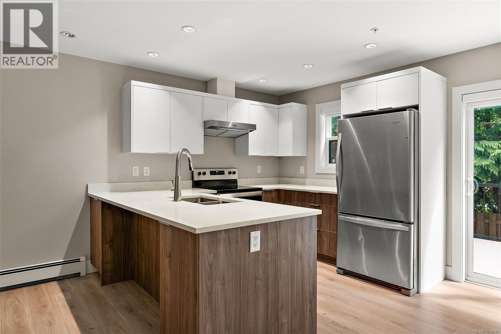 Photo 6 of 104 2096 Kennedy St, Sooke BC